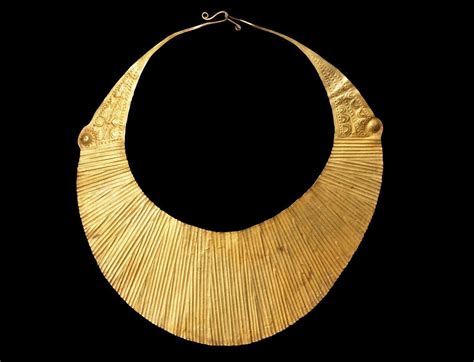 ornament for neck figgerits